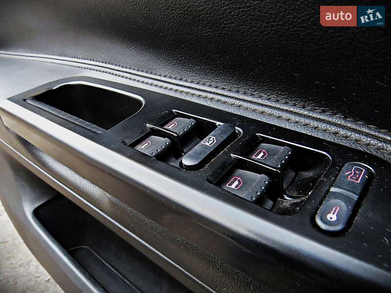 Седан Volkswagen Passat 2001 в Черкассах