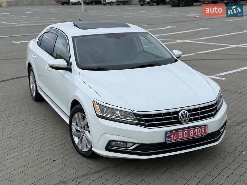 Седан Volkswagen Passat 2018 в Одессе