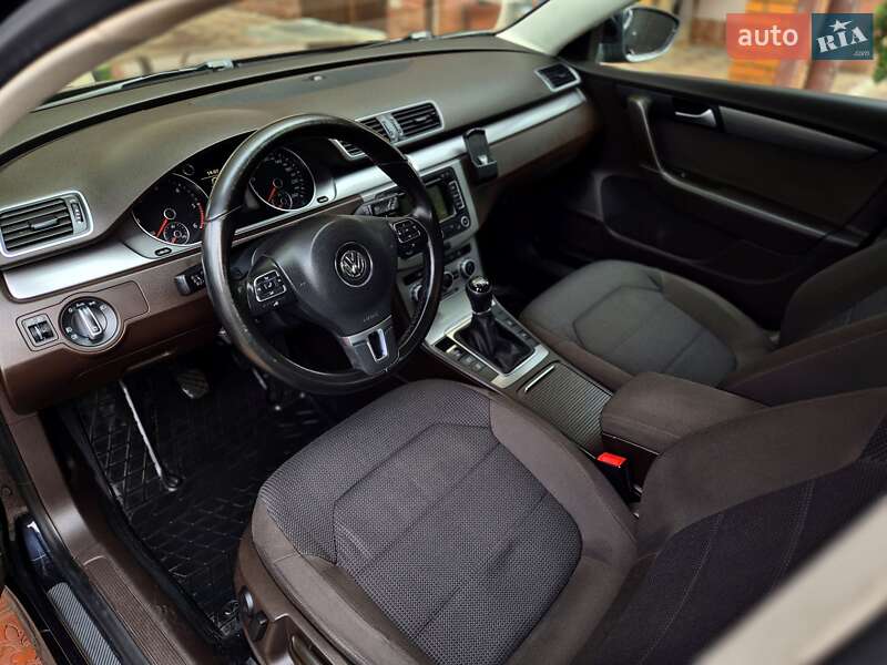Универсал Volkswagen Passat 2013 в Запорожье