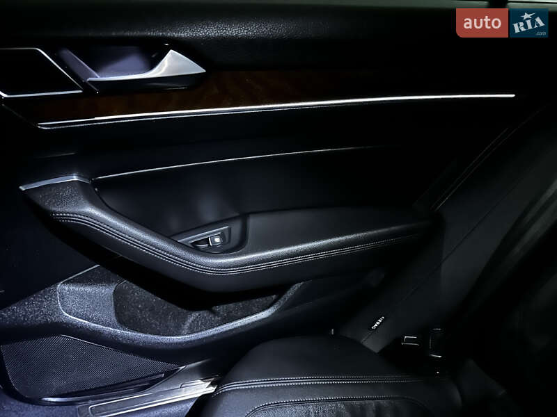 Универсал Volkswagen Passat 2018 в Хусте фото 70 Универсал Volkswagen Passat 2018 в Хусте