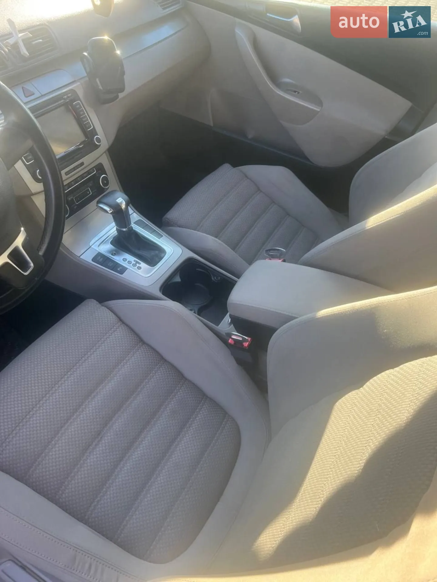 2010 Volkswagen Passat - мініатюра 16