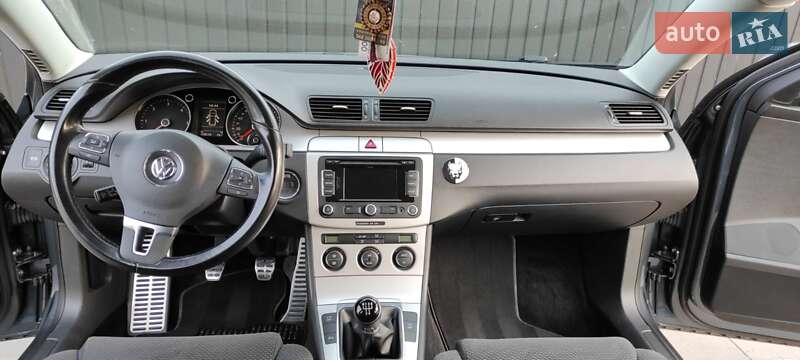 Универсал Volkswagen Passat 2009 в Мостиске