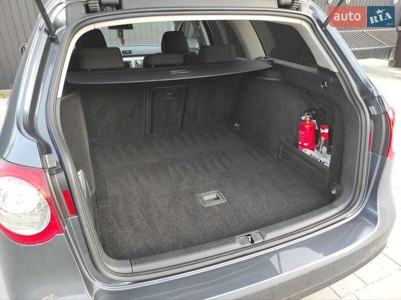 Универсал Volkswagen Passat 2009 в Мостиске