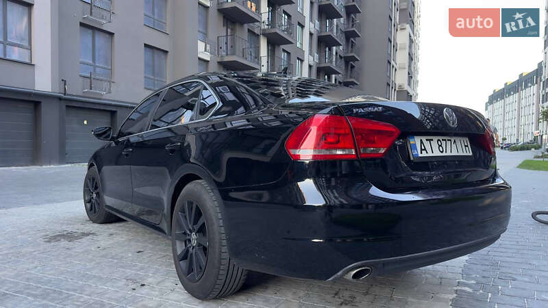 Седан Volkswagen Passat 2012 в Ивано-Франковске