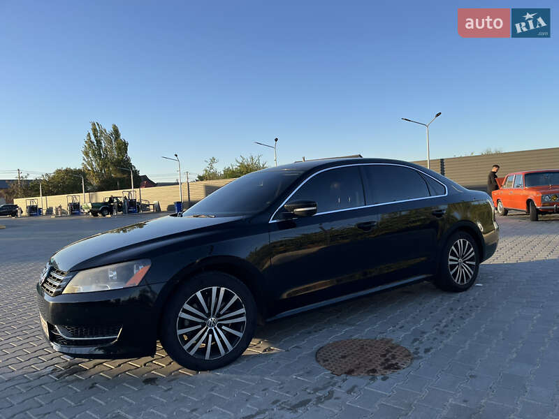 Седан Volkswagen Passat 2013 в Николаеве