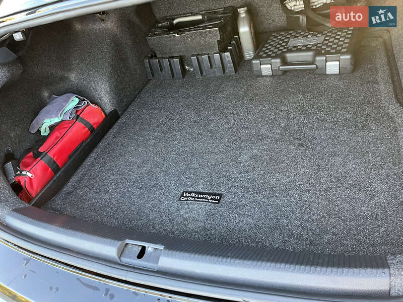 Седан Volkswagen Passat 2013 в Николаеве