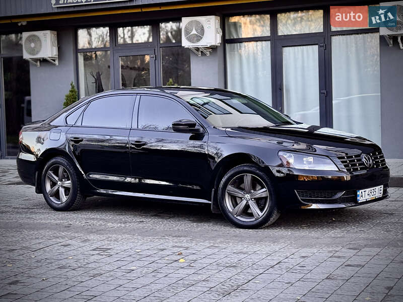 Седан Volkswagen Passat 2012 в Львове