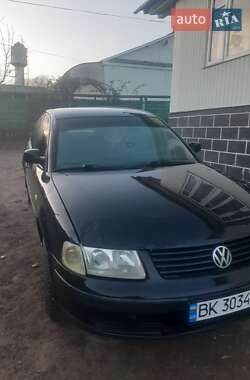 Седан Volkswagen Passat 2000 в Рівному