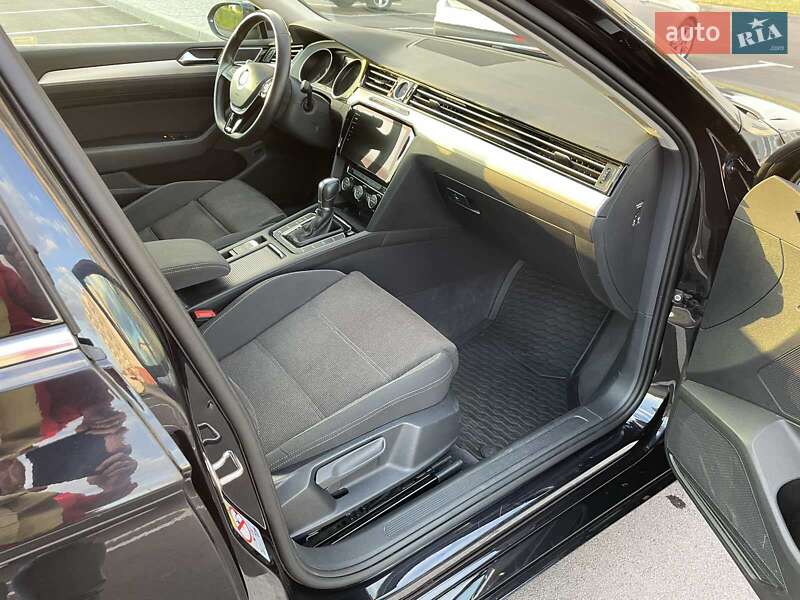 Универсал Volkswagen Passat 2017 в Виннице