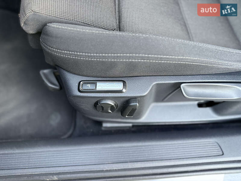 Универсал Volkswagen Passat 2016 в Хмельницком