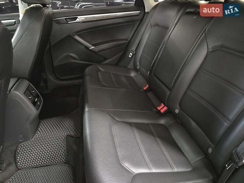 Седан Volkswagen Passat 2017 в Николаеве фото 12 Седан Volkswagen Passat 2017 в Николаеве