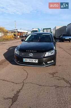 Седан Volkswagen Passat 2011 в Житомирі