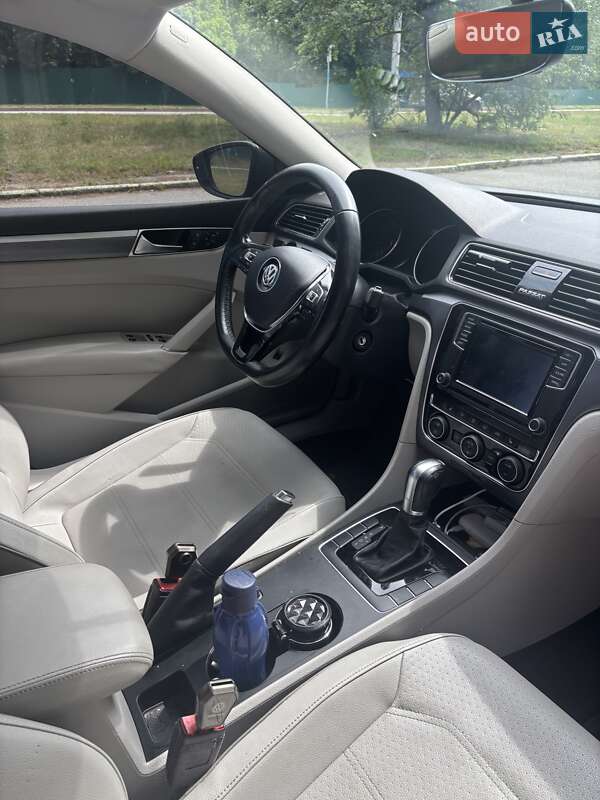 Седан Volkswagen Passat 2018 в Киеве фото 8 Седан Volkswagen Passat 2018 в Киеве