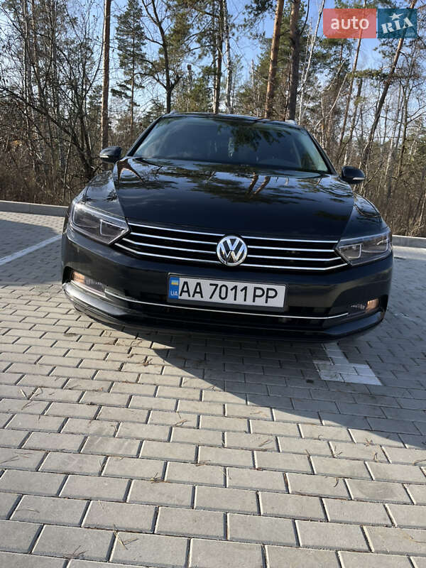 Универсал Volkswagen Passat 2015 в Киеве