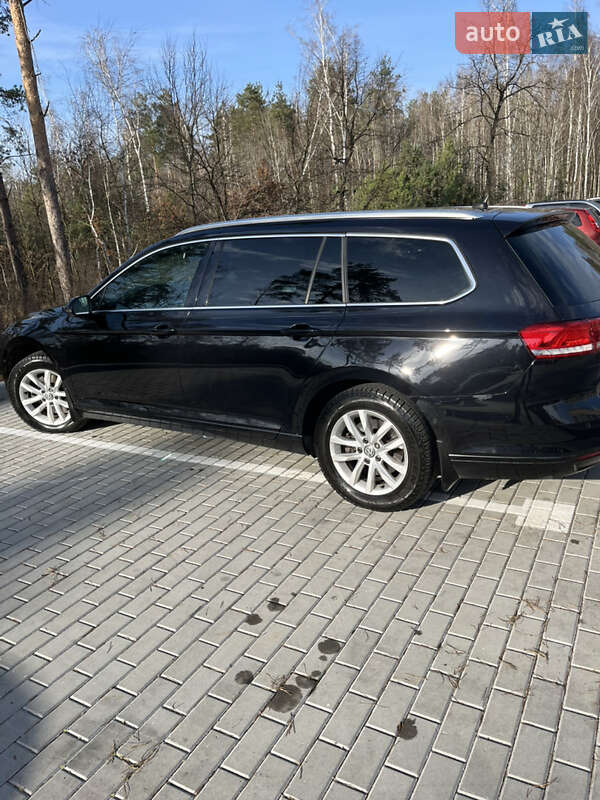 Универсал Volkswagen Passat 2015 в Киеве