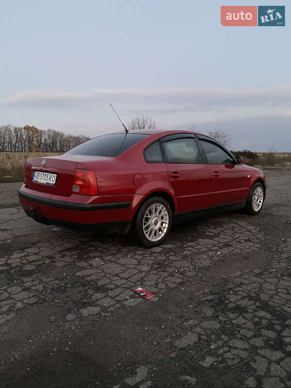 Седан Volkswagen Passat 1997 в Жмеринке