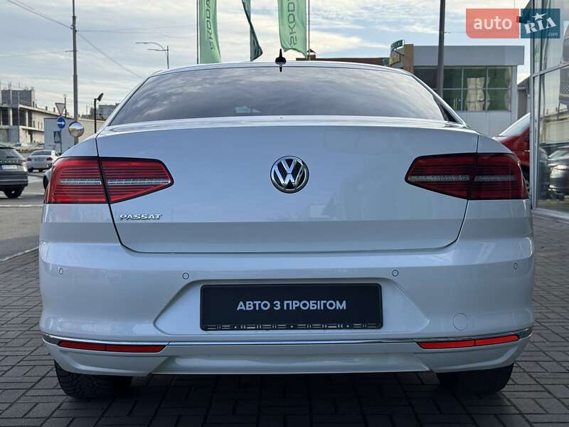 Седан Volkswagen Passat 2018 в Киеве фото 6 Седан Volkswagen Passat 2018 в Киеве