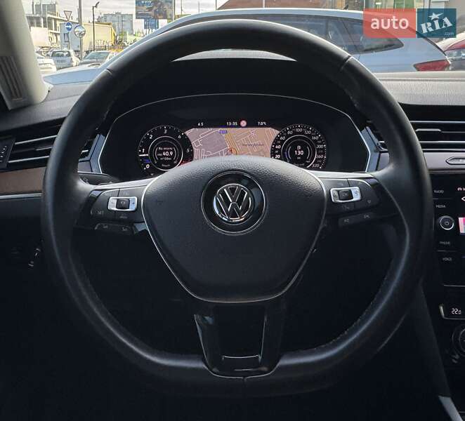 Седан Volkswagen Passat 2018 в Киеве фото 21 Седан Volkswagen Passat 2018 в Киеве
