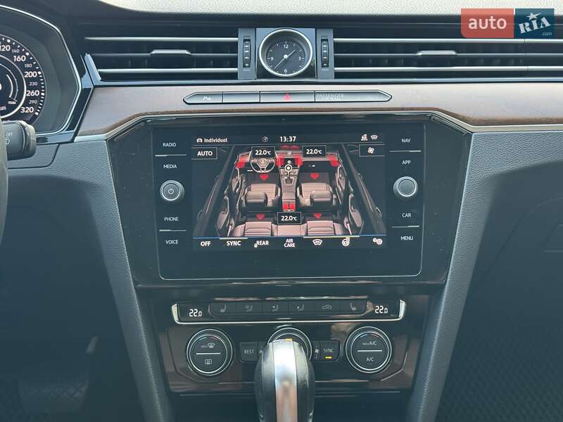 Седан Volkswagen Passat 2018 в Киеве фото 24 Седан Volkswagen Passat 2018 в Киеве