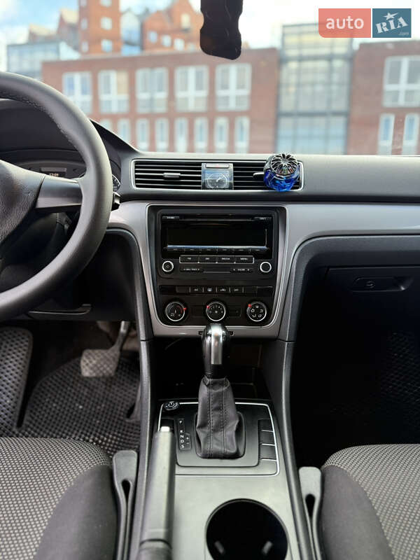 Седан Volkswagen Passat 2014 в Днепре фото 15 Седан Volkswagen Passat 2014 в Днепре