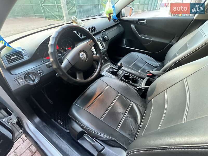 Седан Volkswagen Passat 2005 в Костополе фото 10 Седан Volkswagen Passat 2005 в Костополе