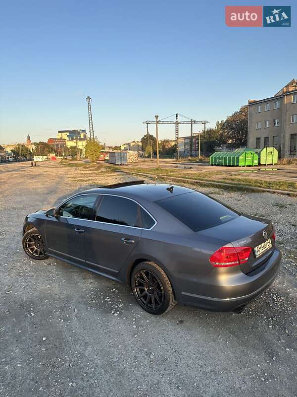 Седан Volkswagen Passat 2012 в Бердичеве