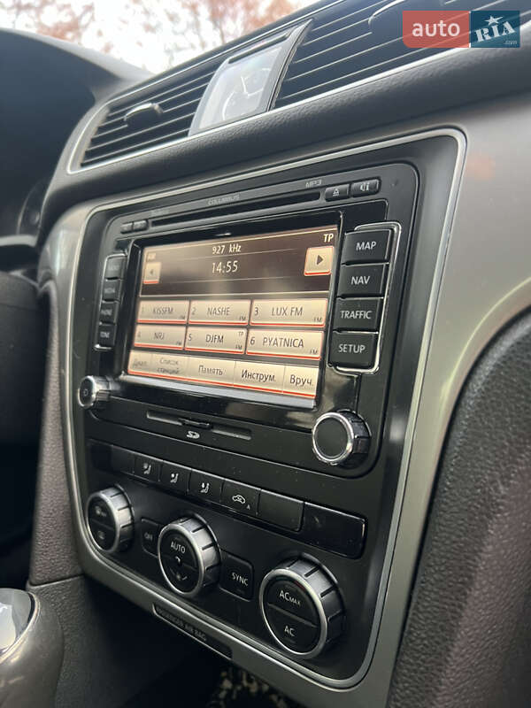 Седан Volkswagen Passat 2011 в Чернигове