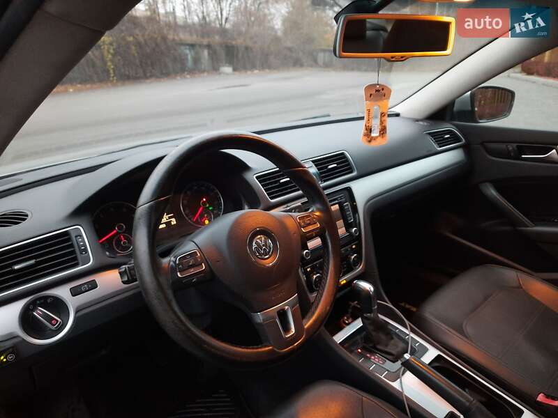 Седан Volkswagen Passat 2011 в Днепре фото 18 Седан Volkswagen Passat 2011 в Днепре