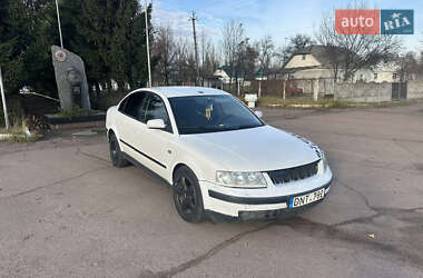 Седан Volkswagen Passat 1998 в Коростене