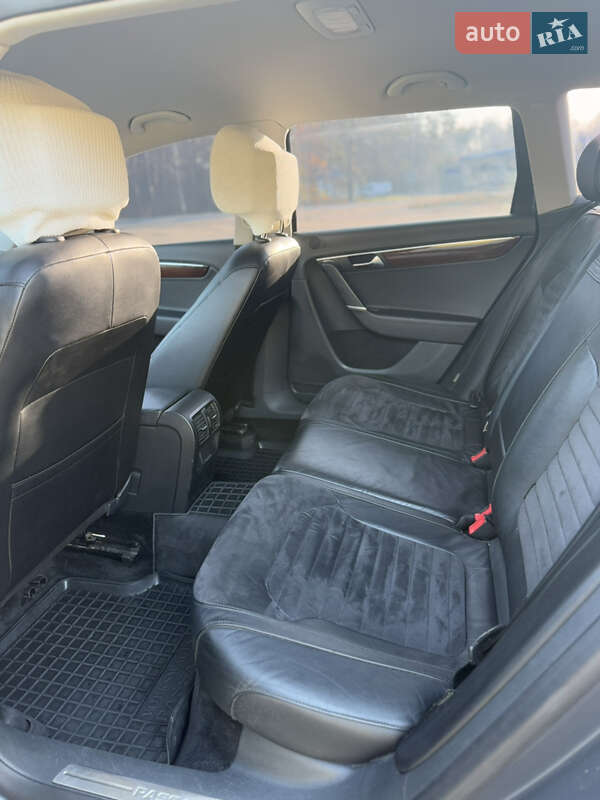 Універсал Volkswagen Passat 2011 в Сарнах