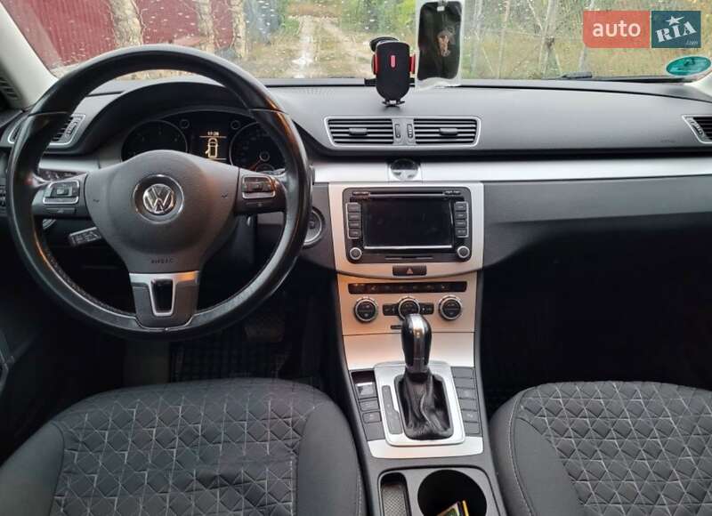 Универсал Volkswagen Passat 2013 в Тернополе
