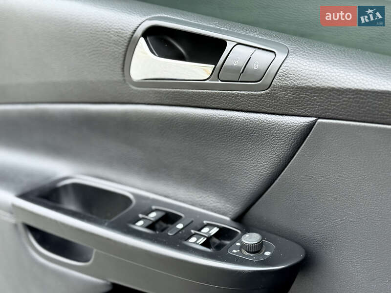 Седан Volkswagen Passat 2008 в Днепре