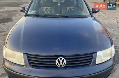 Универсал Volkswagen Passat 2000 в Млинове