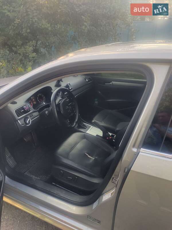 Седан Volkswagen Passat 2013 в Харькове фото 11 Седан Volkswagen Passat 2013 в Харькове