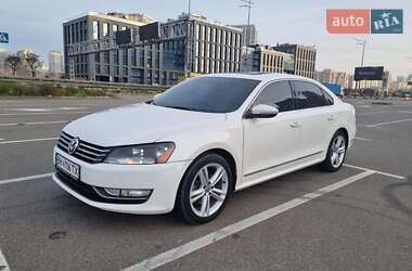 Седан Volkswagen Passat 2013 в Києві
