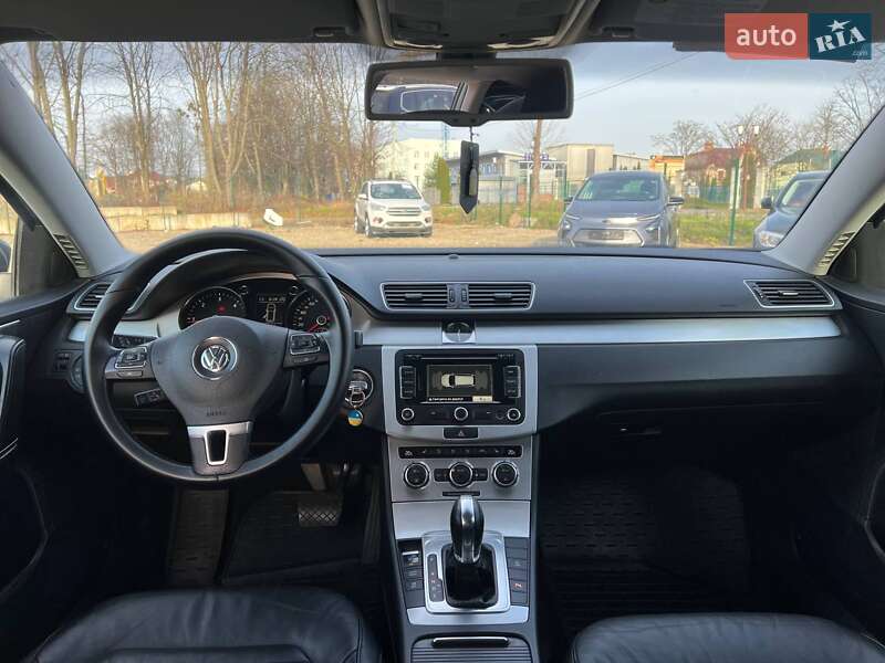 Универсал Volkswagen Passat 2012 в Стрые