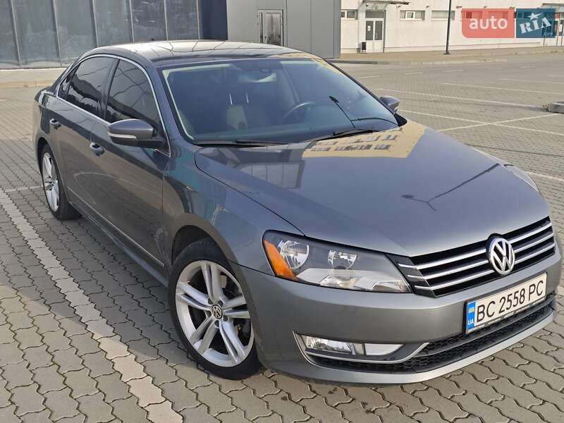 Седан Volkswagen Passat 2013 в Львове фото Седан Volkswagen Passat 2013 в Львове