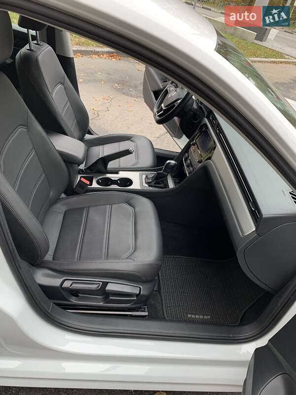 Седан Volkswagen Passat 2020 в Харькове фото 25 Седан Volkswagen Passat 2020 в Харькове