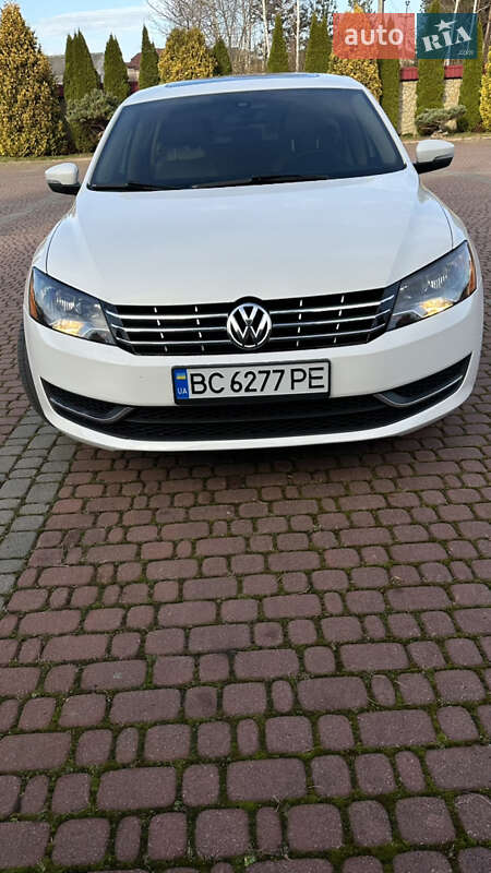 Седан Volkswagen Passat 2013 в Львове