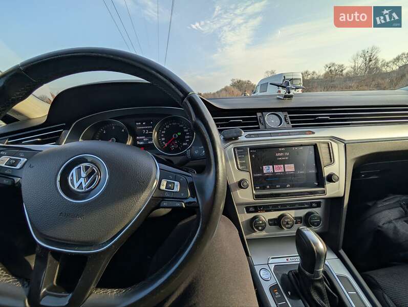 Універсал Volkswagen Passat 2017 в Бучі