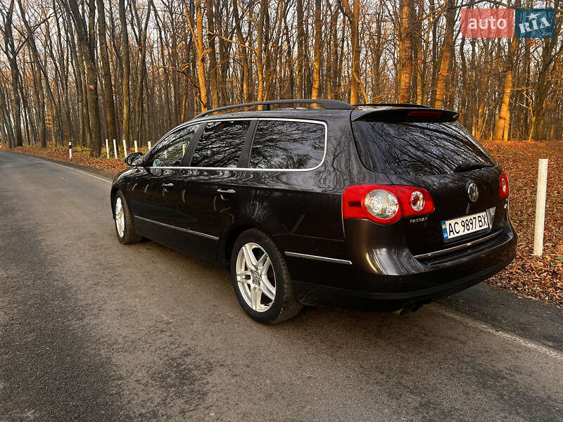 Універсал Volkswagen Passat 2010 в Луцьку