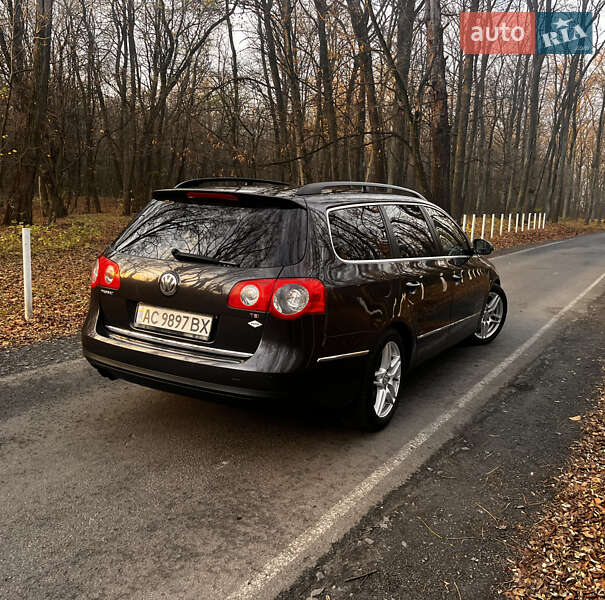 Універсал Volkswagen Passat 2010 в Луцьку