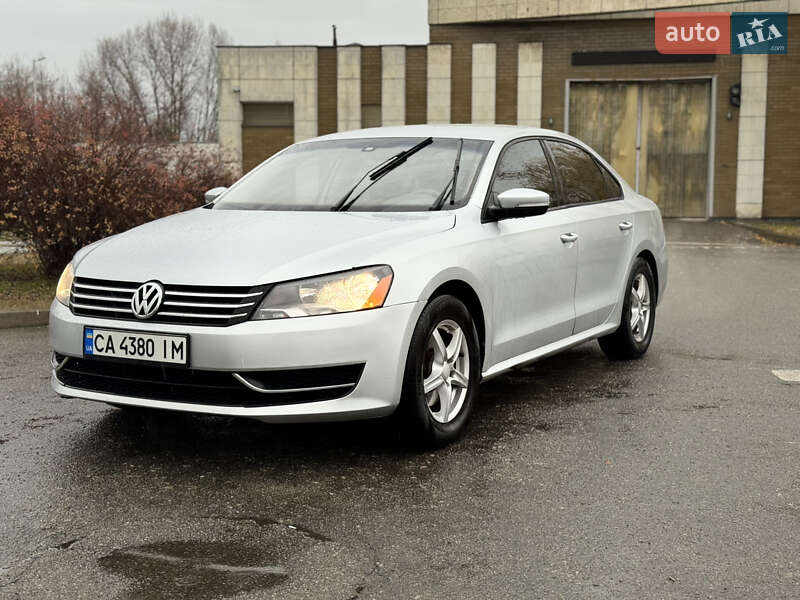 Седан Volkswagen Passat 2014 в Киеве
