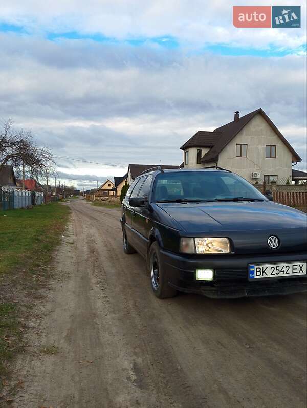 Универсал Volkswagen Passat 1993 в Сарнах фото 12 Универсал Volkswagen Passat 1993 в Сарнах