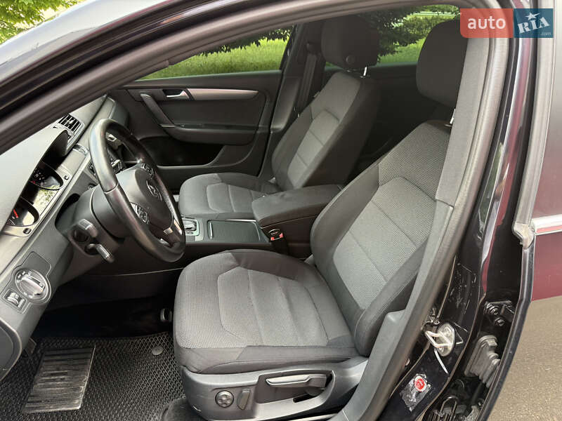 Универсал Volkswagen Passat 2014 в Киеве фото 18 Универсал Volkswagen Passat 2014 в Киеве