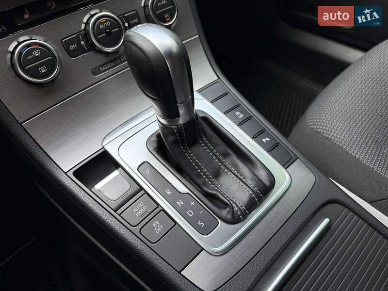 Универсал Volkswagen Passat 2014 в Киеве фото 26 Универсал Volkswagen Passat 2014 в Киеве