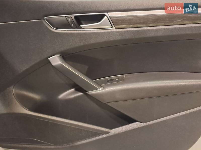 Седан Volkswagen Passat 2016 в Одессе фото 13 Седан Volkswagen Passat 2016 в Одессе