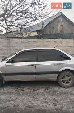 Седан Volkswagen Passat 1988 в Харкові