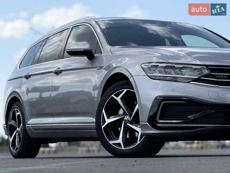 Універсал Volkswagen Passat 2021 в Львові