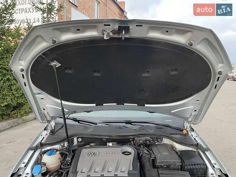 Универсал Volkswagen Passat 2013 в Миргороде